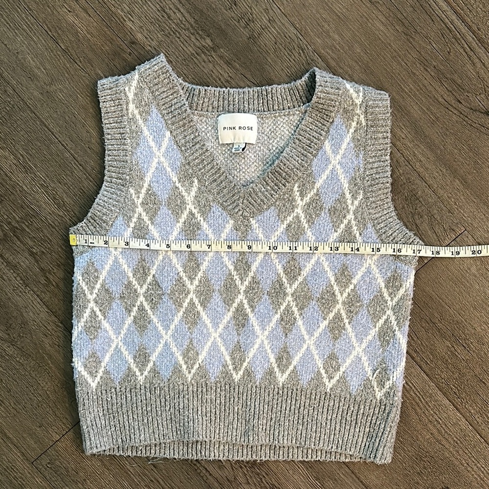 Pink Rose Gray and Blue V-Neck Sweater - Picture 4 of 5